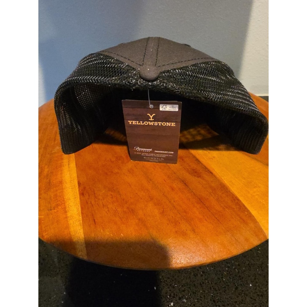 Yellowstone Dutton Ranch Bioworld Black Trucker Hat Snapback NWT OSFM - Picture 2 of 3